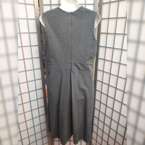 🆕️ Hazel Mae V-Neck Sleeveless Elegant Dress in Gray Size XL - Picture 4 of 9